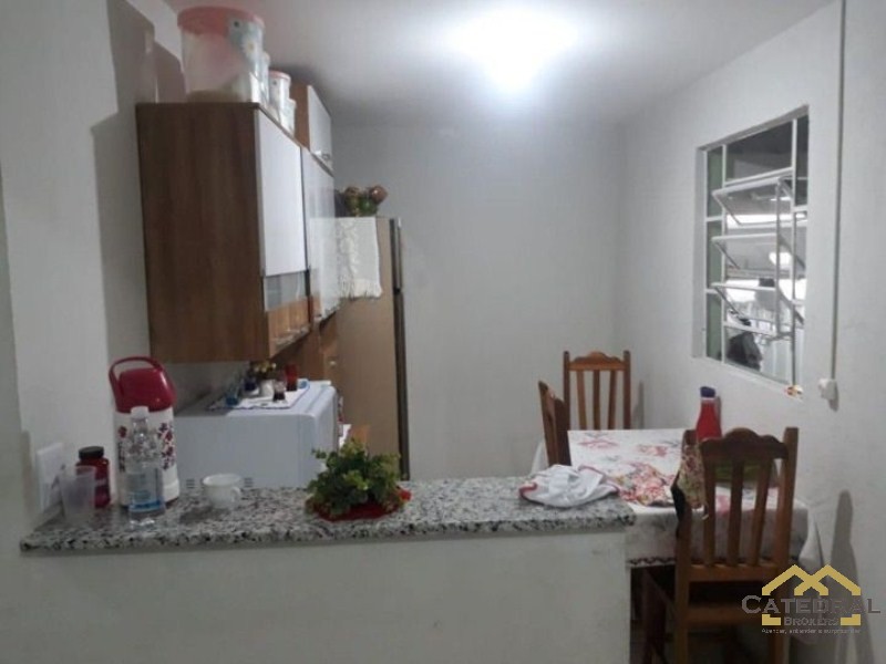 Casa à venda com 2 quartos, 90m² - Foto 6