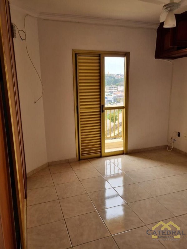 Apartamento à venda com 3 quartos, 101m² - Foto 7