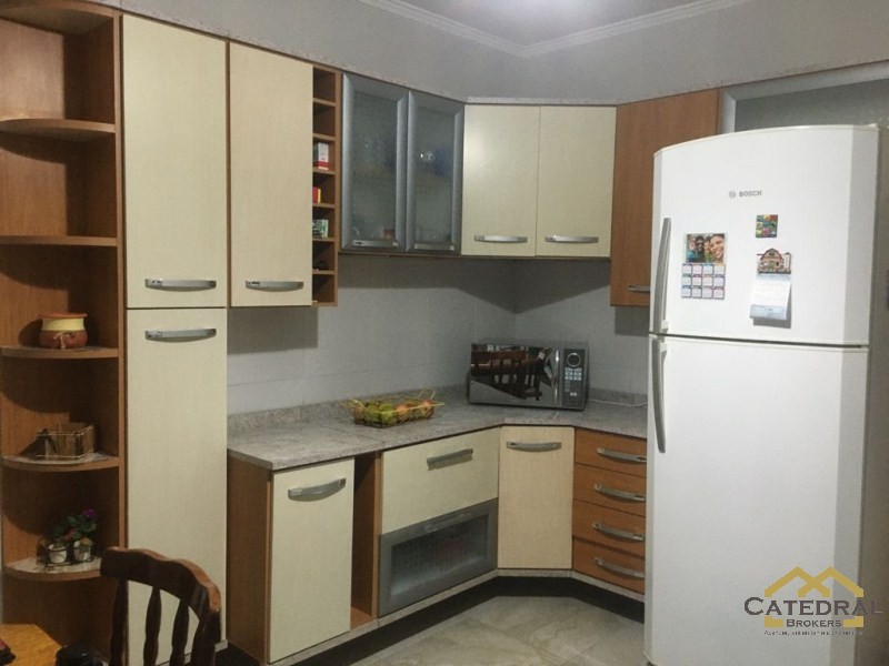 Casa à venda com 2 quartos, 250m² - Foto 5