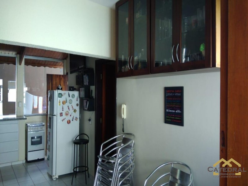 Casa à venda com 3 quartos, 205m² - Foto 15