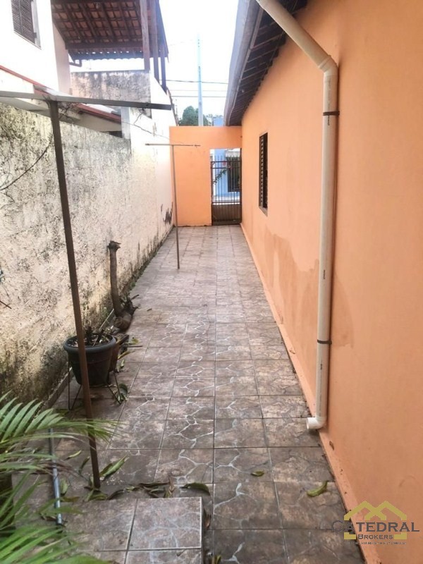 Casa à venda com 3 quartos, 298m² - Foto 27