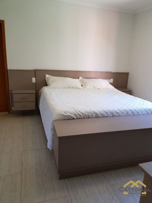 Casa à venda com 3 quartos, 1350m² - Foto 24