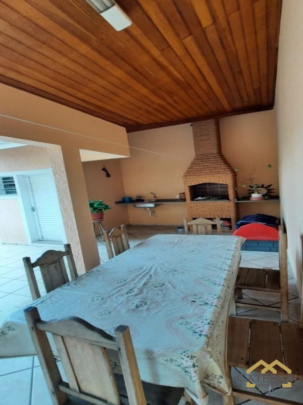 Casa de Condomínio à venda com 3 quartos, 300m² - Foto 11