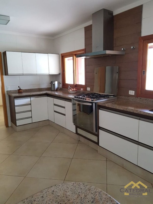 Casa à venda com 3 quartos, 1350m² - Foto 27