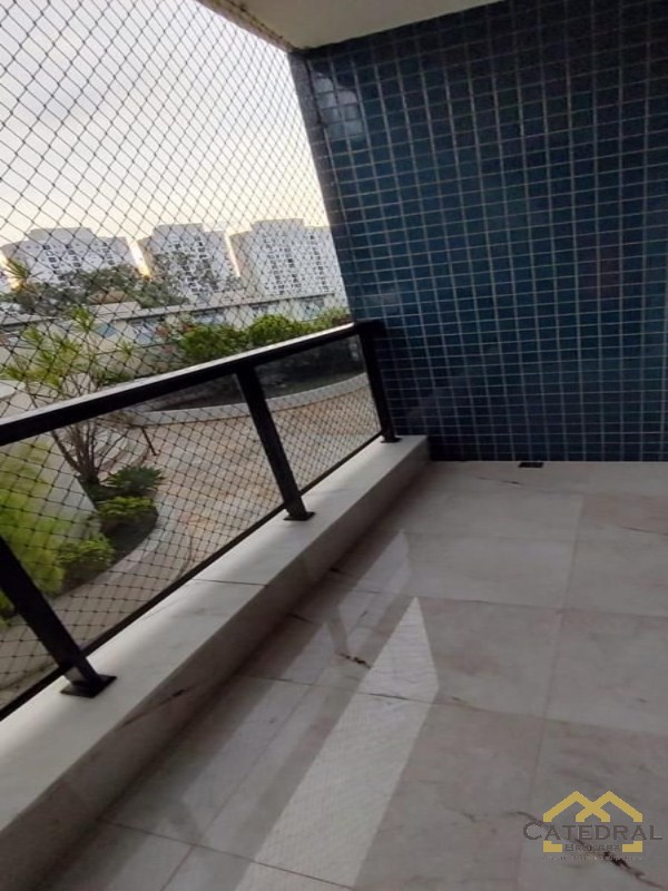 Apartamento à venda com 3 quartos, 177m² - Foto 4