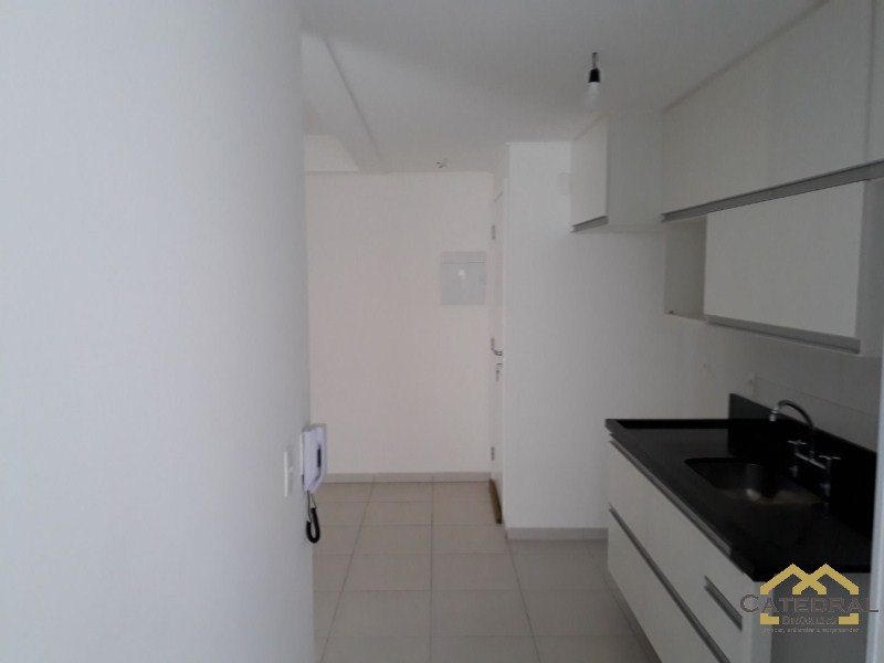 Apartamento à venda com 2 quartos, 66m² - Foto 5