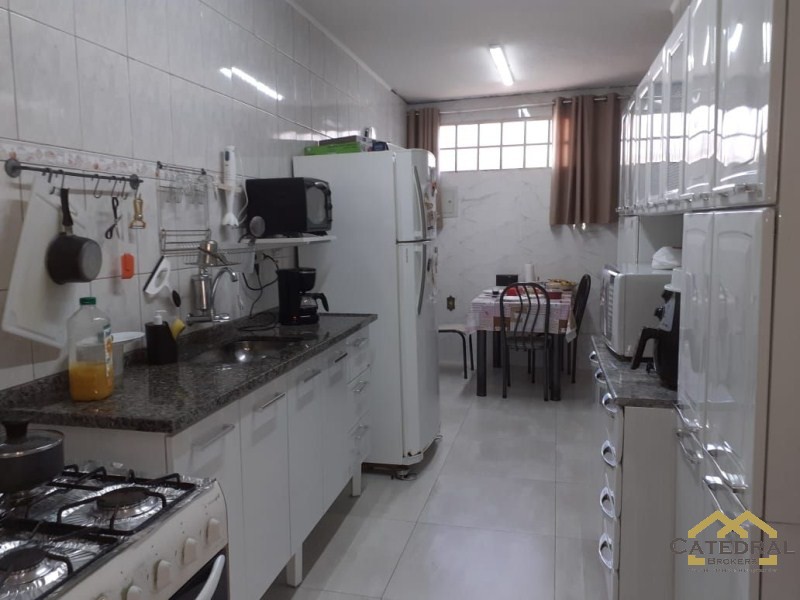 Casa à venda com 4 quartos, 245m² - Foto 15