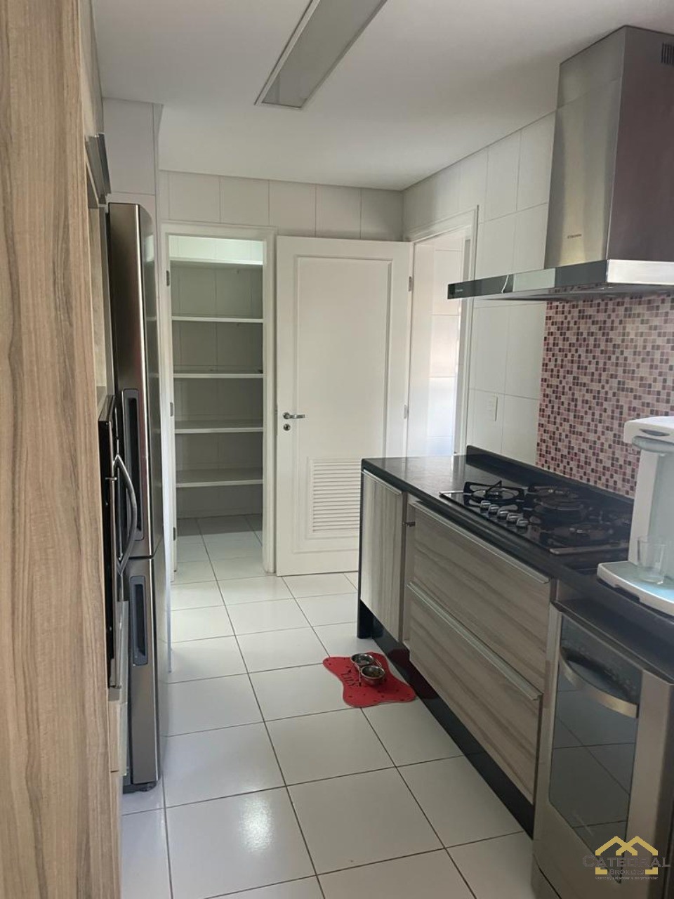 Apartamento à venda com 3 quartos, 157m² - Foto 4