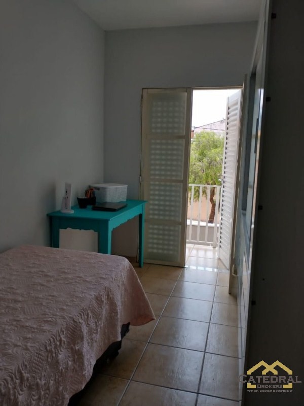 Casa à venda com 3 quartos, 169m² - Foto 5