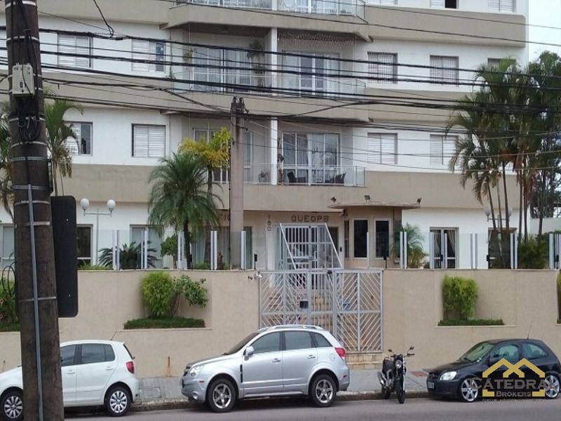 Apartamento à venda com 3 quartos, 135m² - Foto 3