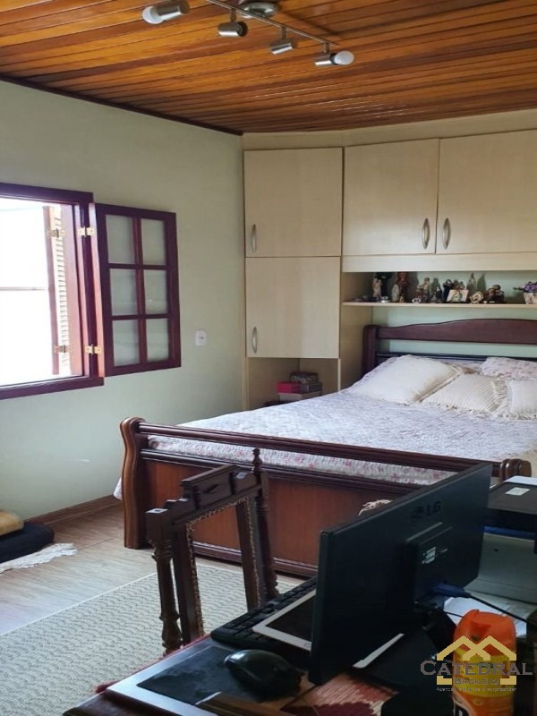 Casa à venda com 2 quartos, 250m² - Foto 13