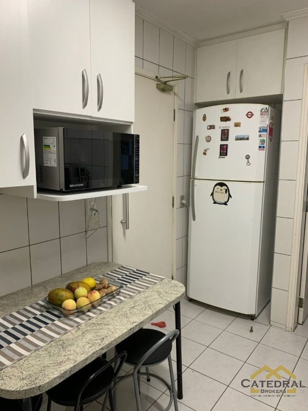 Apartamento à venda com 3 quartos, 80m² - Foto 17