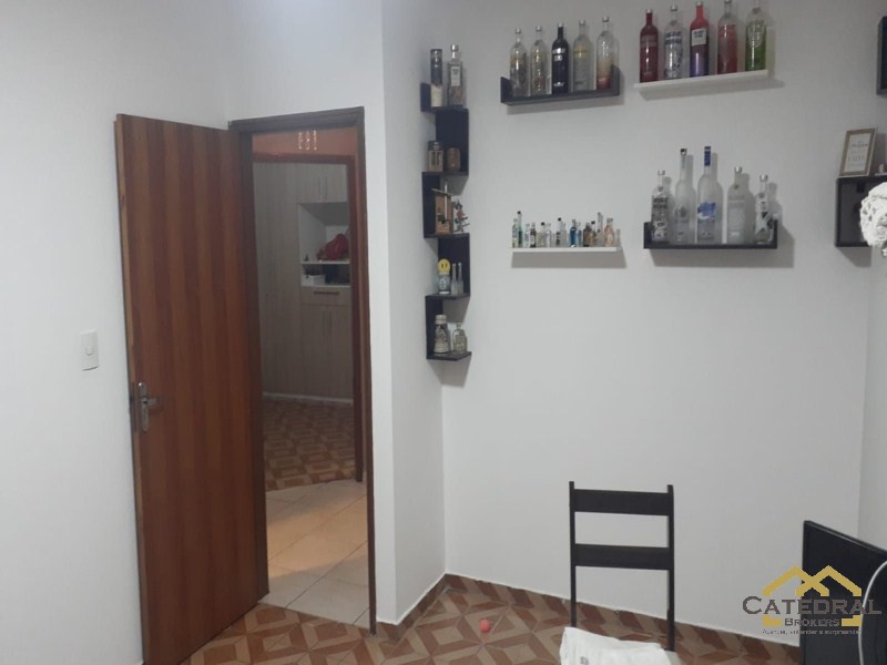 Casa à venda com 2 quartos, 250m² - Foto 10