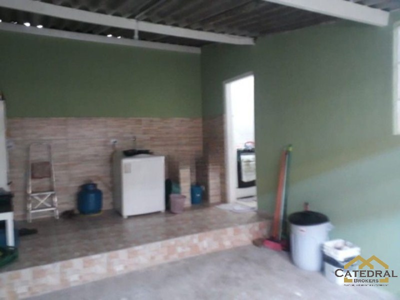 Casa à venda com 2 quartos, 90m² - Foto 13