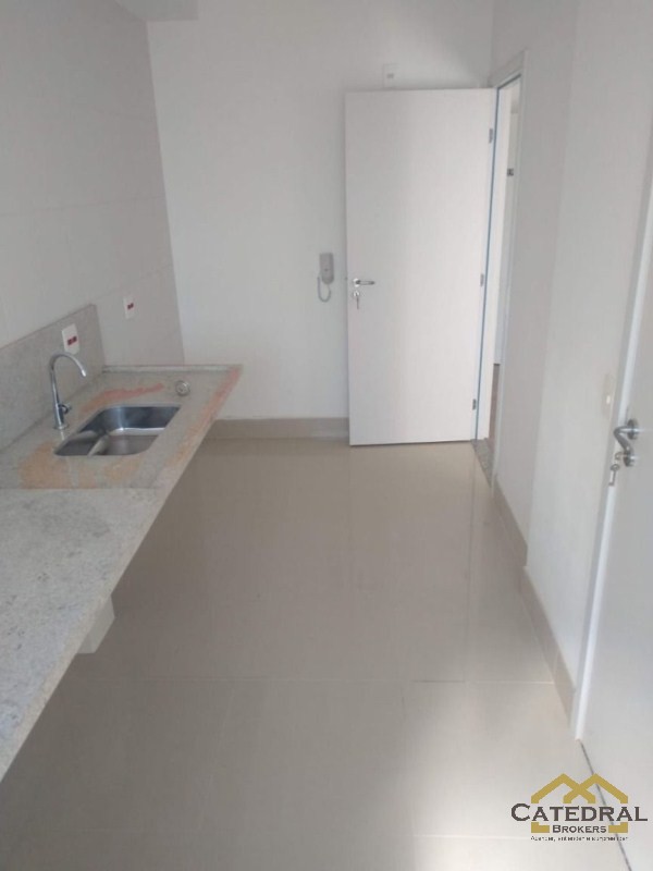 Apartamento à venda com 3 quartos, 83m² - Foto 3