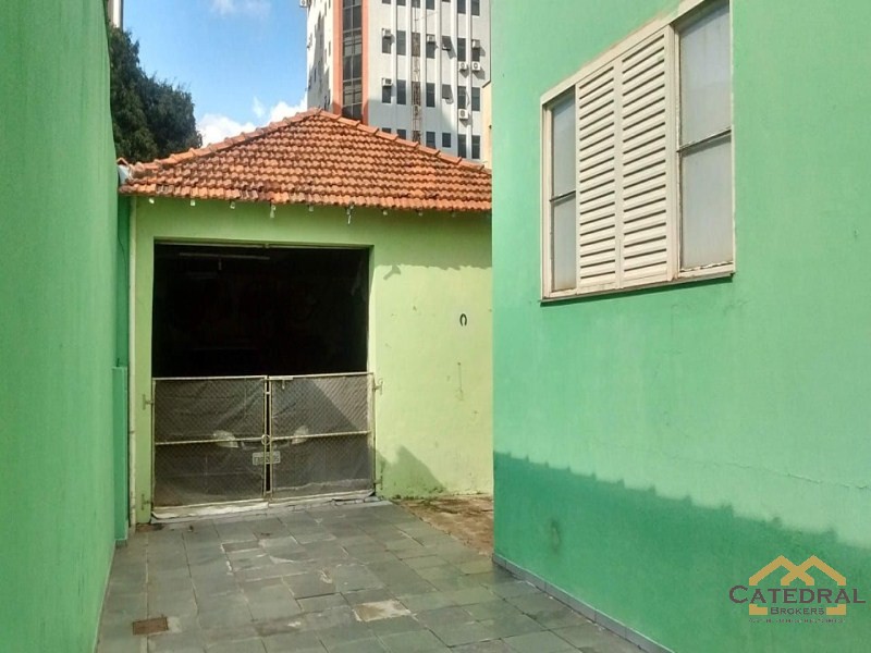 Casa à venda com 5 quartos, 310m² - Foto 10