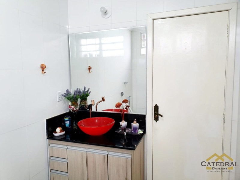 Casa à venda com 3 quartos, 250m² - Foto 10