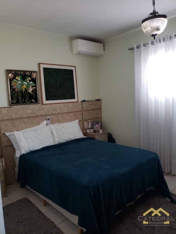 Casa à venda com 3 quartos, 250m² - Foto 6