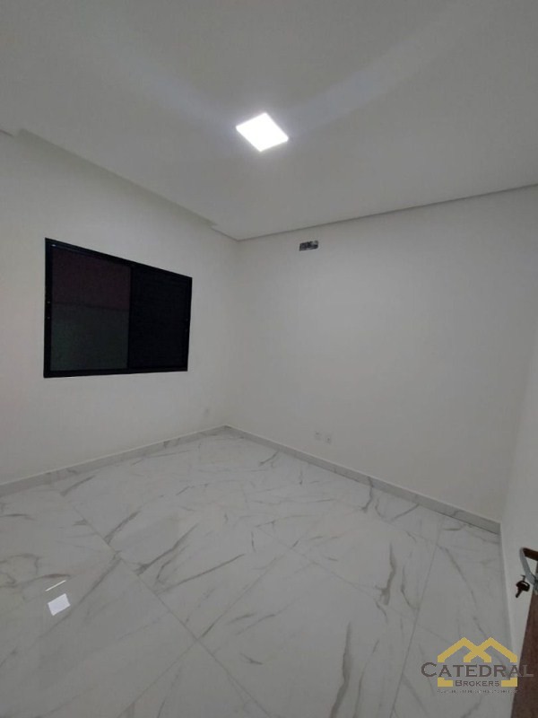 Casa à venda com 3 quartos, 151m² - Foto 14