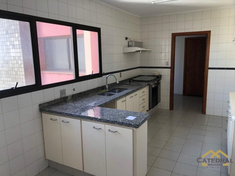 Apartamento à venda com 4 quartos, 358m² - Foto 9