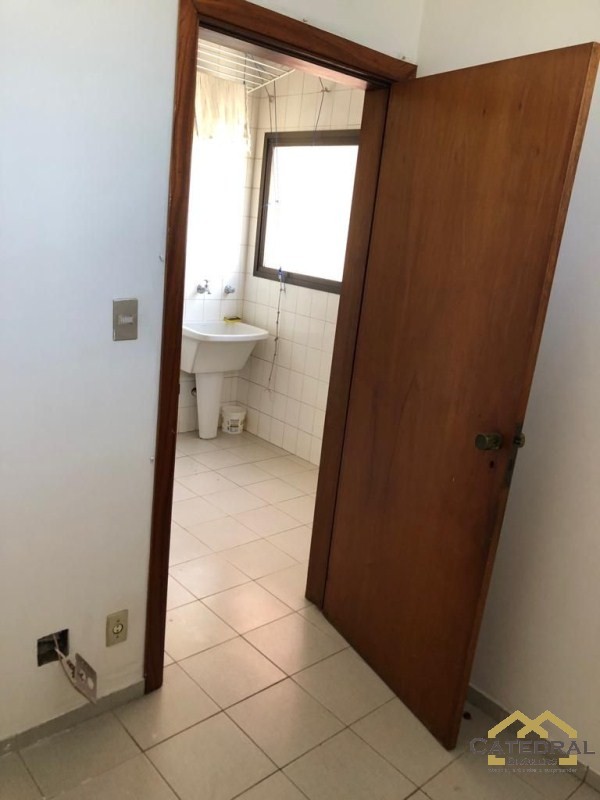 Apartamento à venda com 4 quartos, 358m² - Foto 18