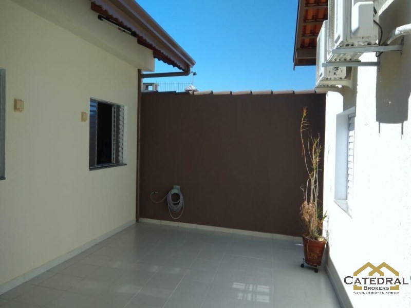 Casa à venda com 3 quartos, 205m² - Foto 16