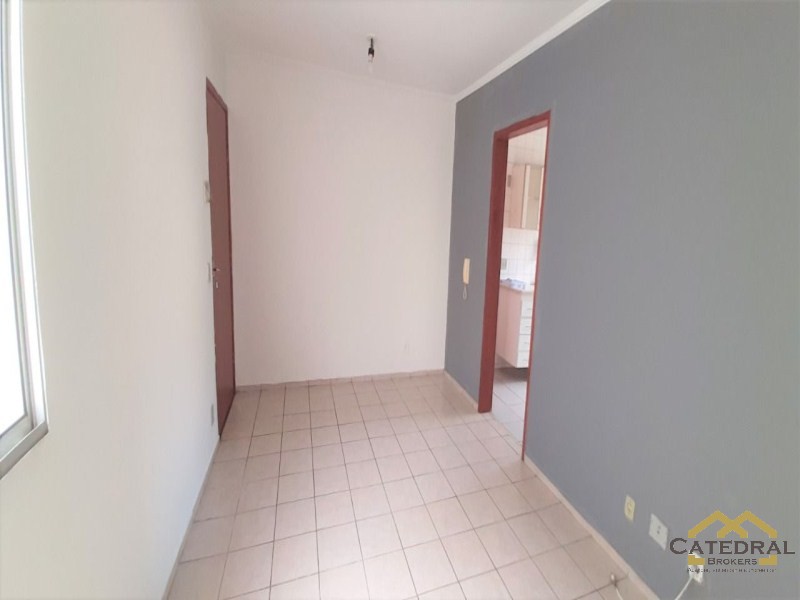 Apartamento à venda com 3 quartos, 63m² - Foto 2