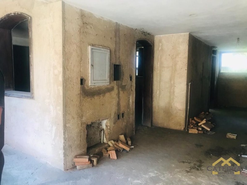 Casa à venda com 1 quarto, 195m² - Foto 4