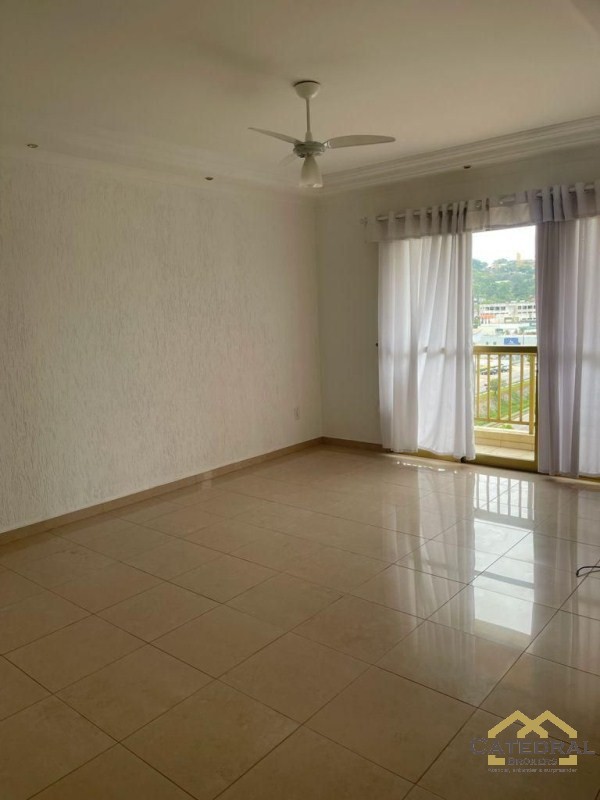 Apartamento à venda com 3 quartos, 101m² - Foto 1