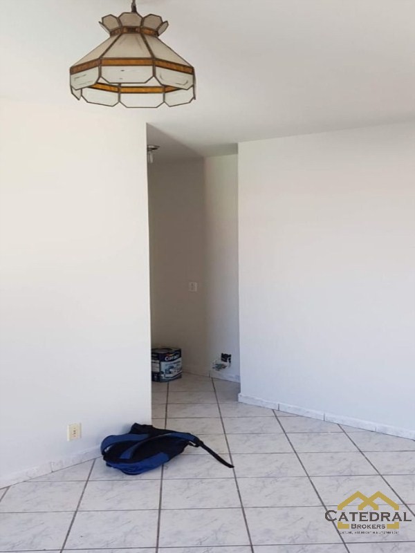 Apartamento à venda com 2 quartos, 61m² - Foto 9