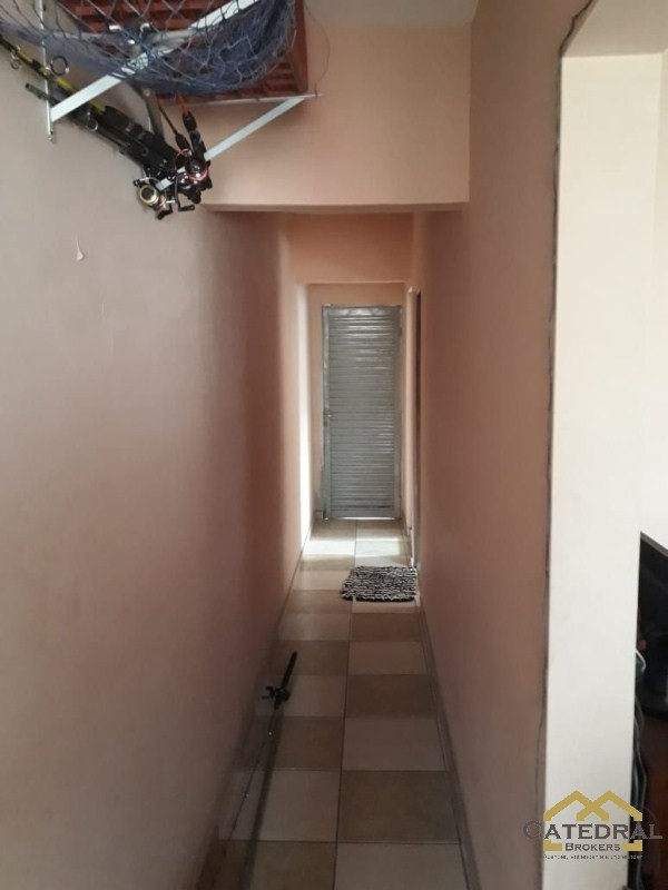 Casa à venda com 2 quartos, 220m² - Foto 16