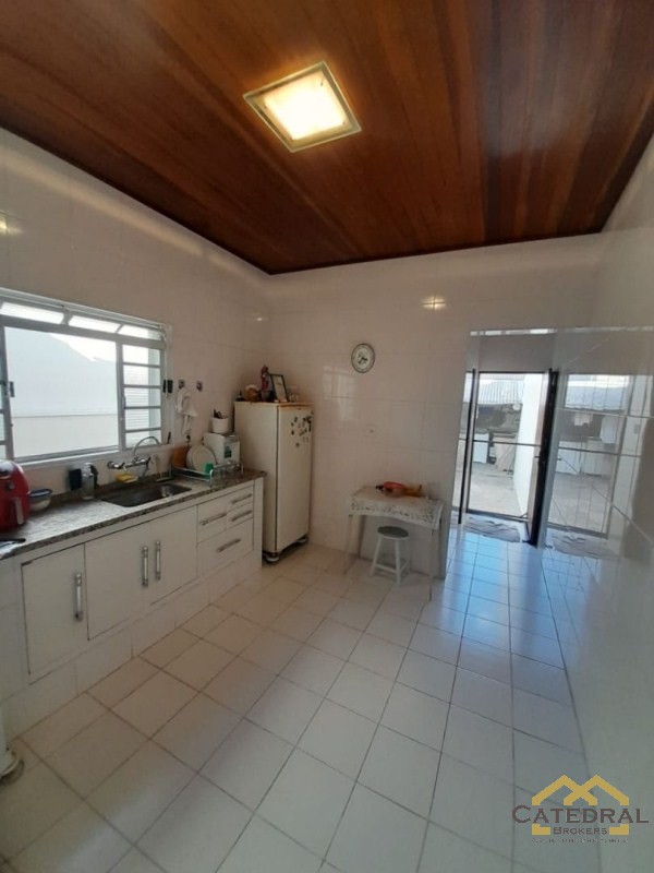 Casa à venda com 1 quarto, 93m² - Foto 9