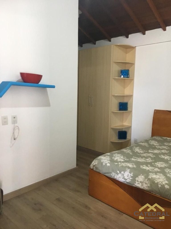 Casa à venda com 4 quartos, 1250m² - Foto 35