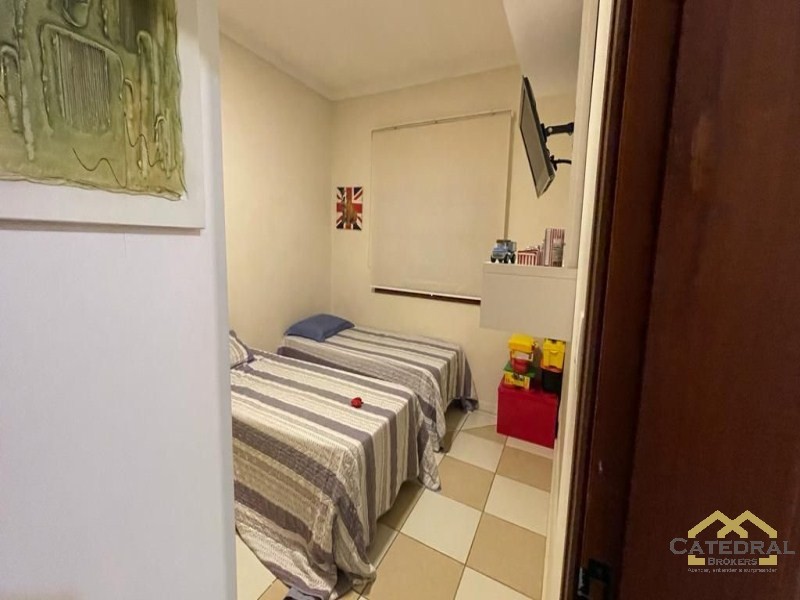 Casa à venda com 3 quartos, 250m² - Foto 9