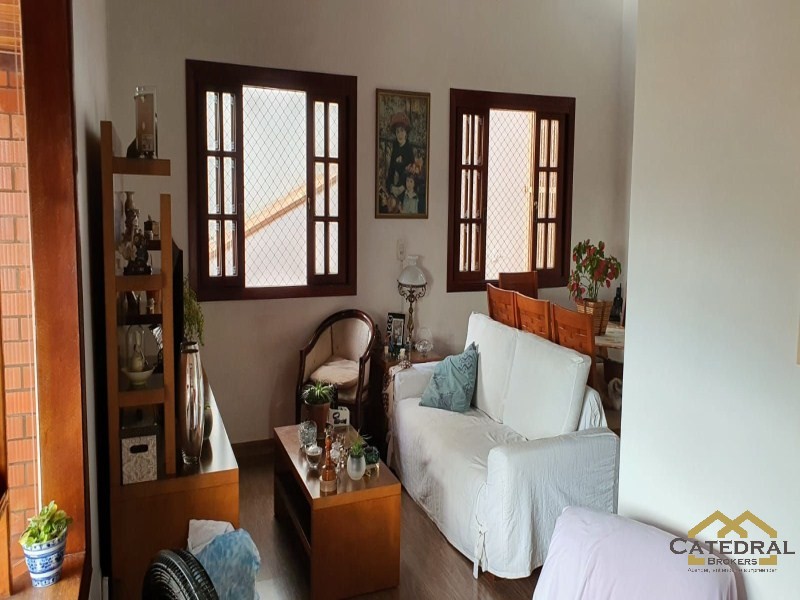 Casa à venda com 2 quartos, 250m² - Foto 5