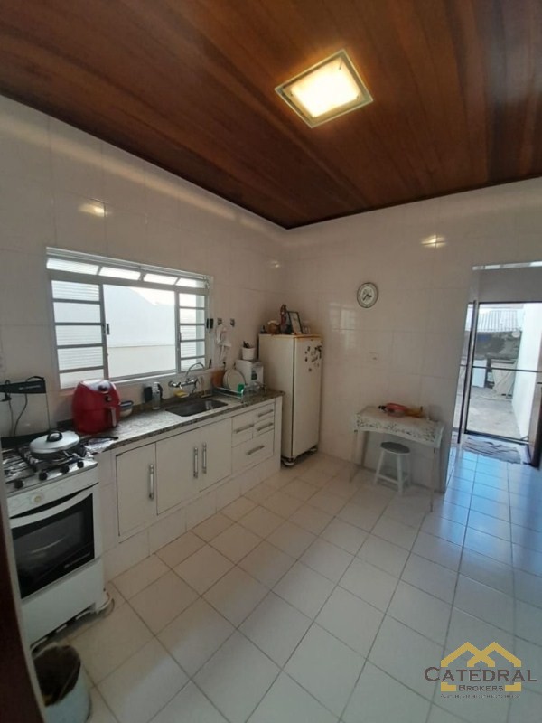 Casa à venda com 1 quarto, 93m² - Foto 3