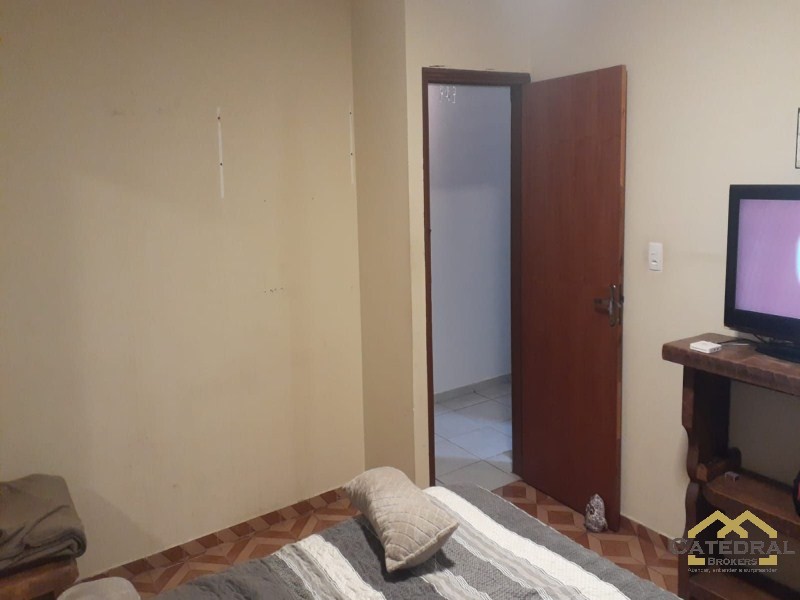 Casa à venda com 2 quartos, 250m² - Foto 14