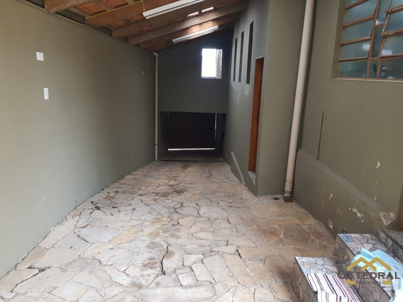 Casa à venda com 3 quartos, 600m² - Foto 27