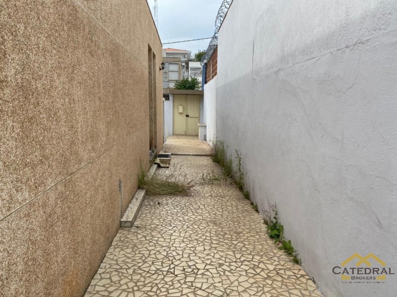 Casa à venda com 3 quartos, 800m² - Foto 11