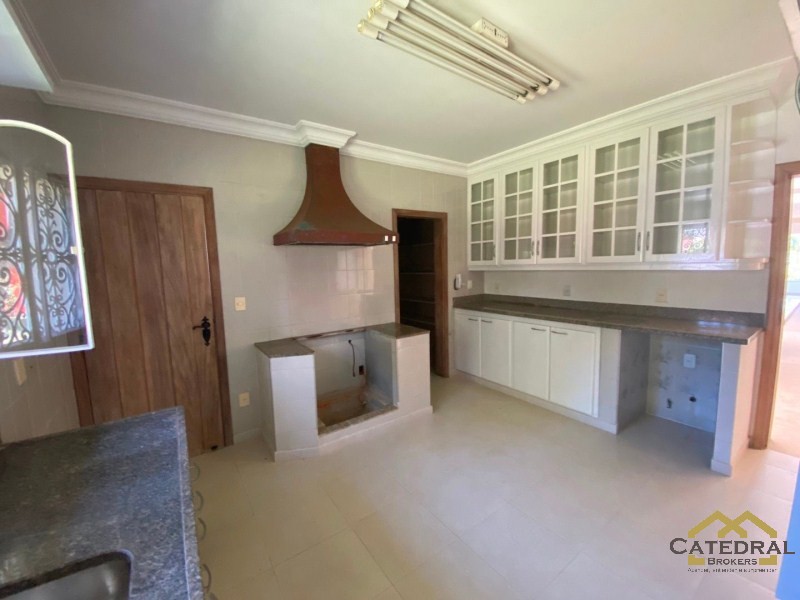 Casa à venda com 4 quartos, 6100m² - Foto 38