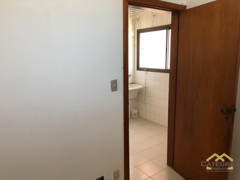 Apartamento à venda com 4 quartos, 358m² - Foto 17