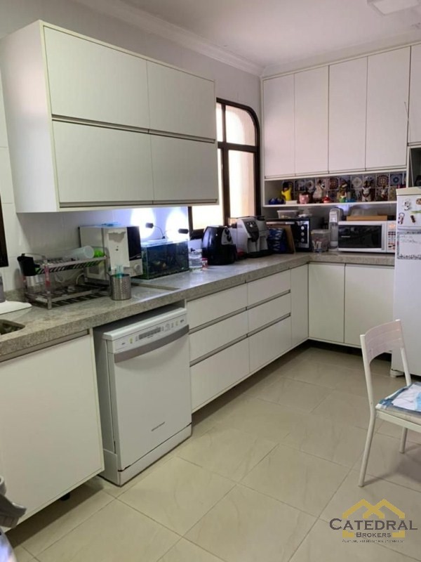 Apartamento à venda com 3 quartos, 220m² - Foto 6