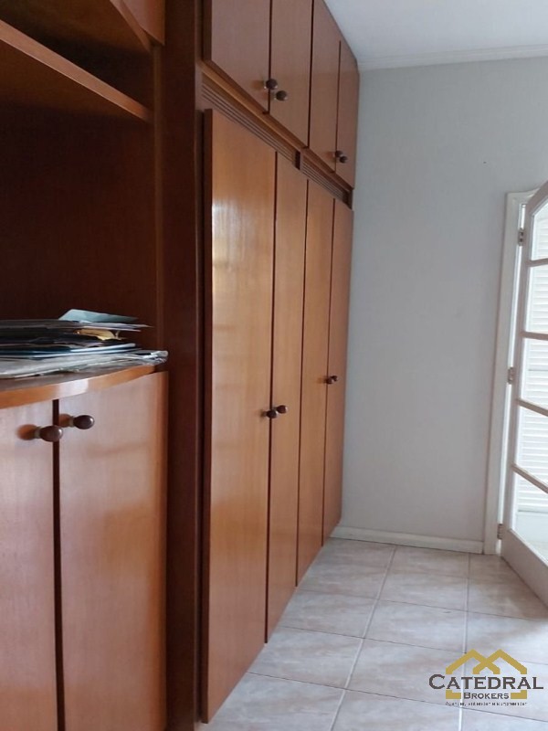 Casa à venda com 3 quartos, 250m² - Foto 5