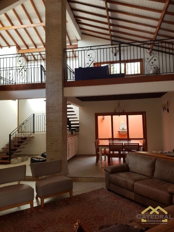 Casa à venda com 3 quartos, 1350m² - Foto 12