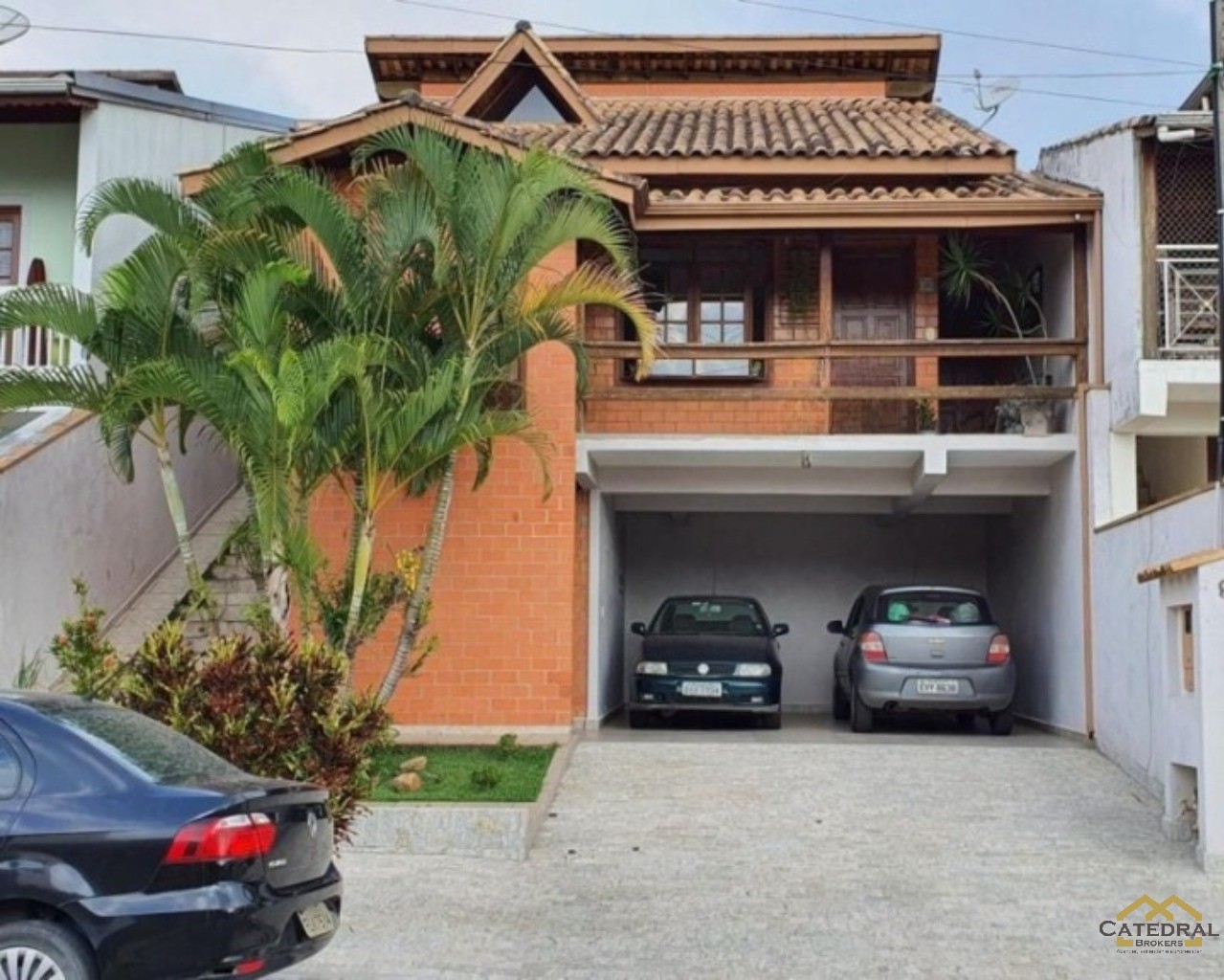 Casa à venda com 2 quartos, 250m² - Foto 1