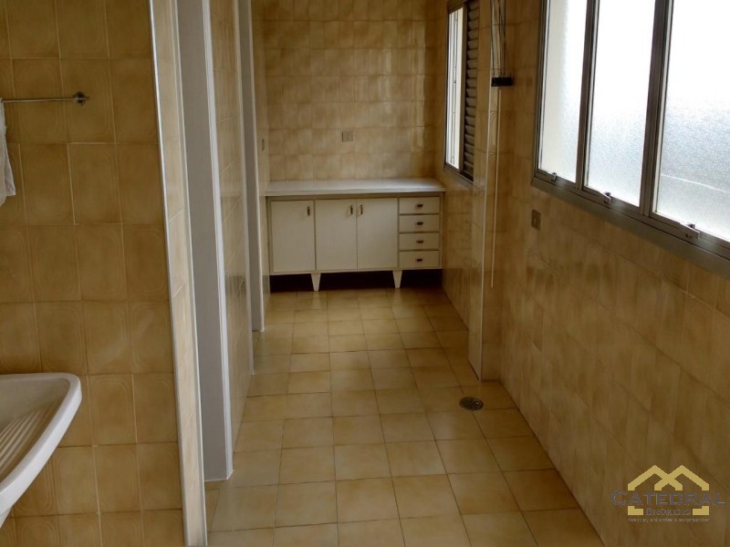 Apartamento à venda com 3 quartos, 184m² - Foto 15