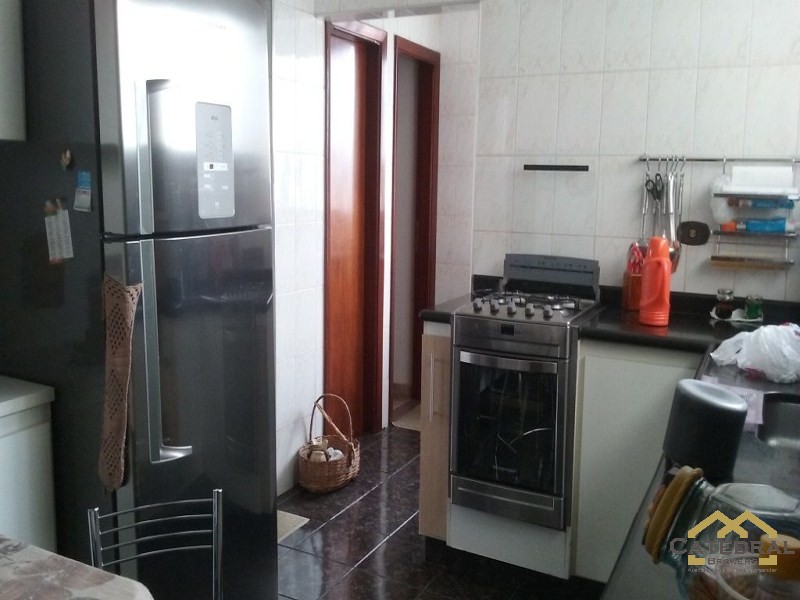 Apartamento à venda com 3 quartos, 135m² - Foto 9