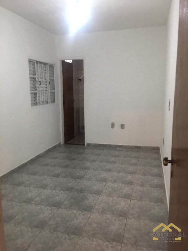 Casa à venda com 2 quartos, 130m² - Foto 3