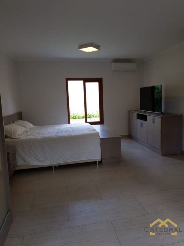 Casa à venda com 3 quartos, 1350m² - Foto 18