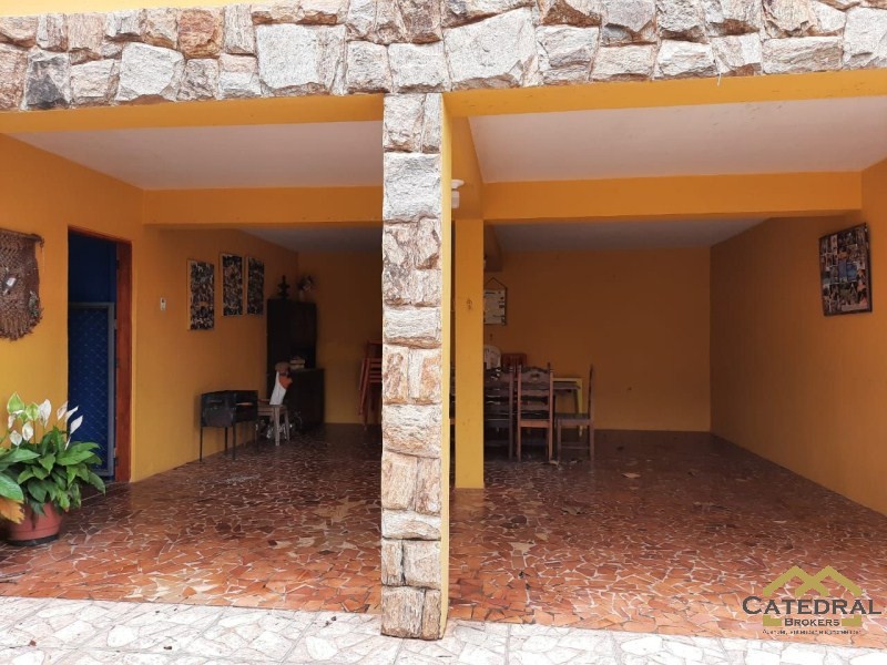 Chácara à venda com 5 quartos, 3600m² - Foto 4